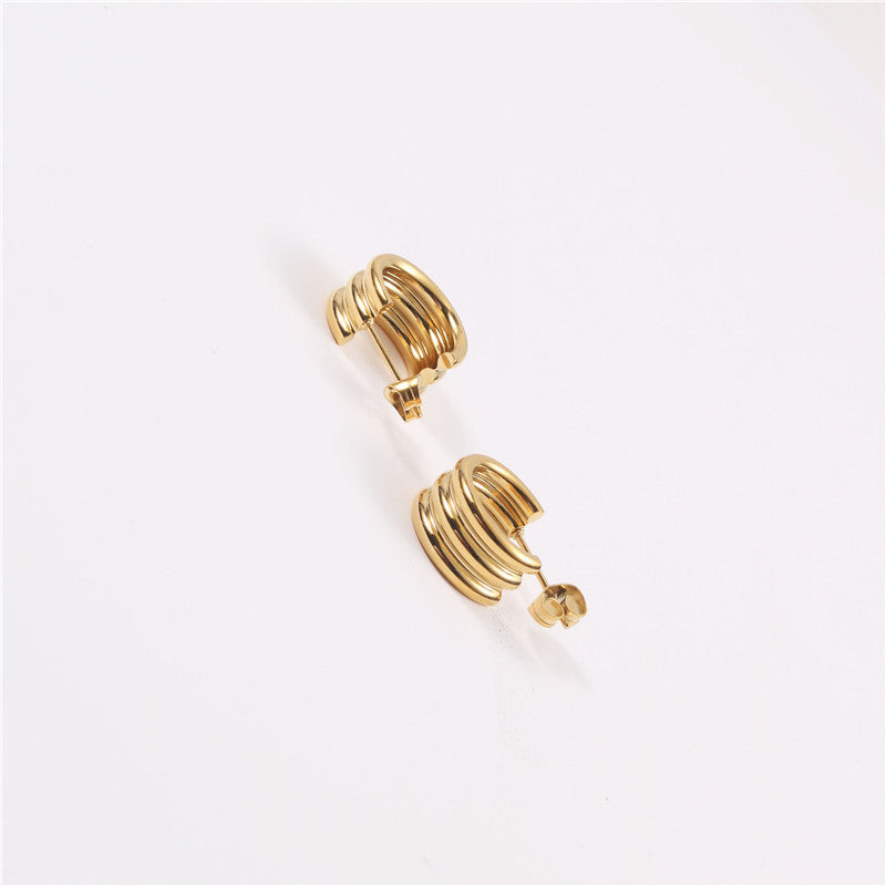 French retro style earrings null