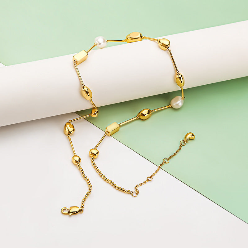 Personality Retro Brass Gold-plated Collarbone Necklace Curren