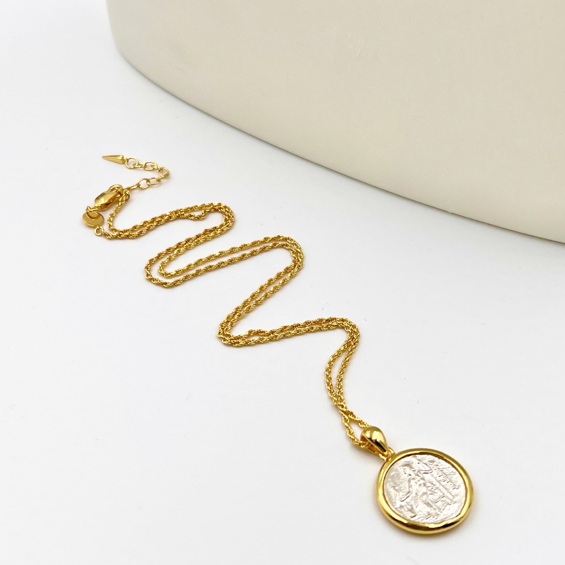 Women's High-grade Element Portrait Sterling Silver Necklace Curren