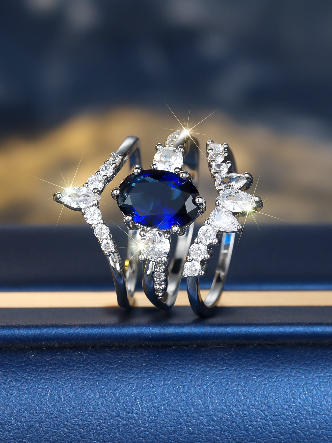 Platinum Egg-shaped Sapphire Blue Diamond Water Drop Shining Three-piece Unique Ring Curren