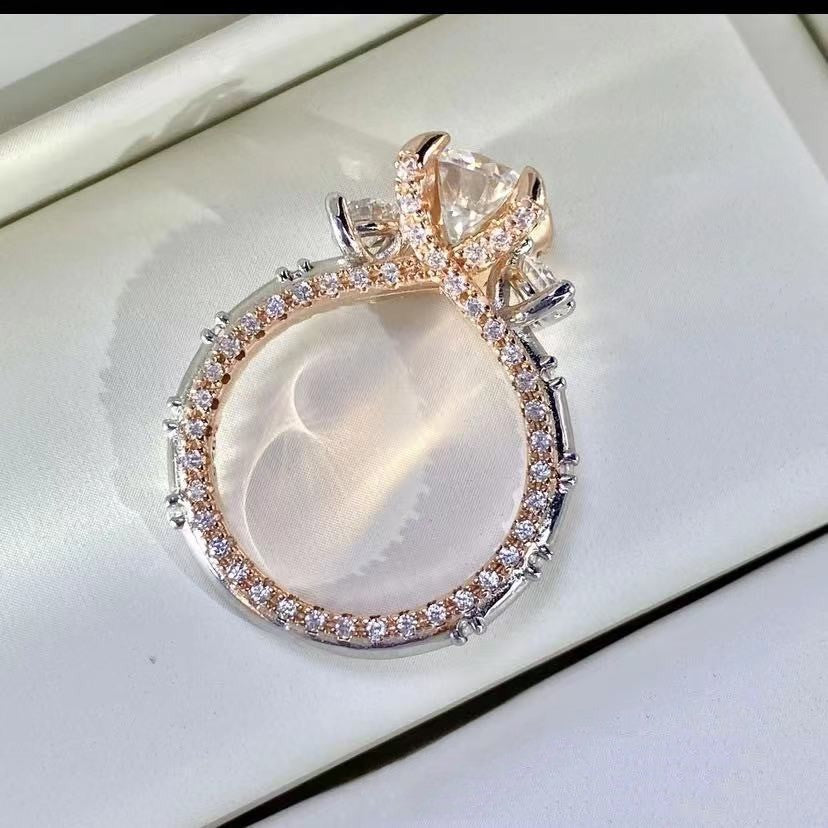 Three-Life Stone Moissanite Women's Ring Curren